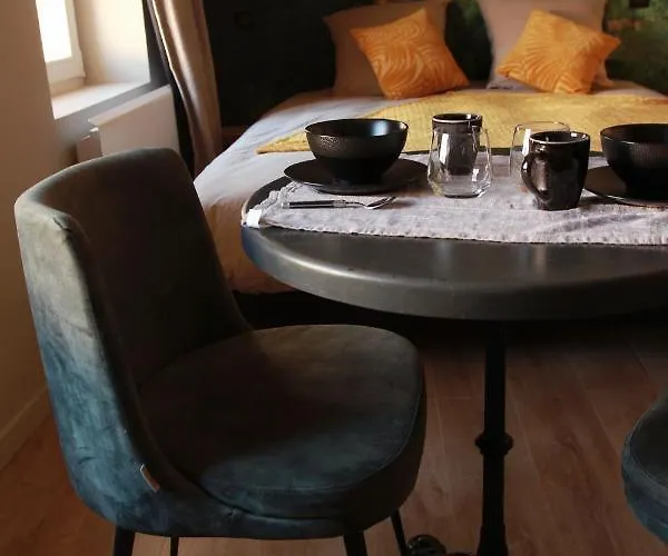 Madame Bergamote Апартаменты Нанси